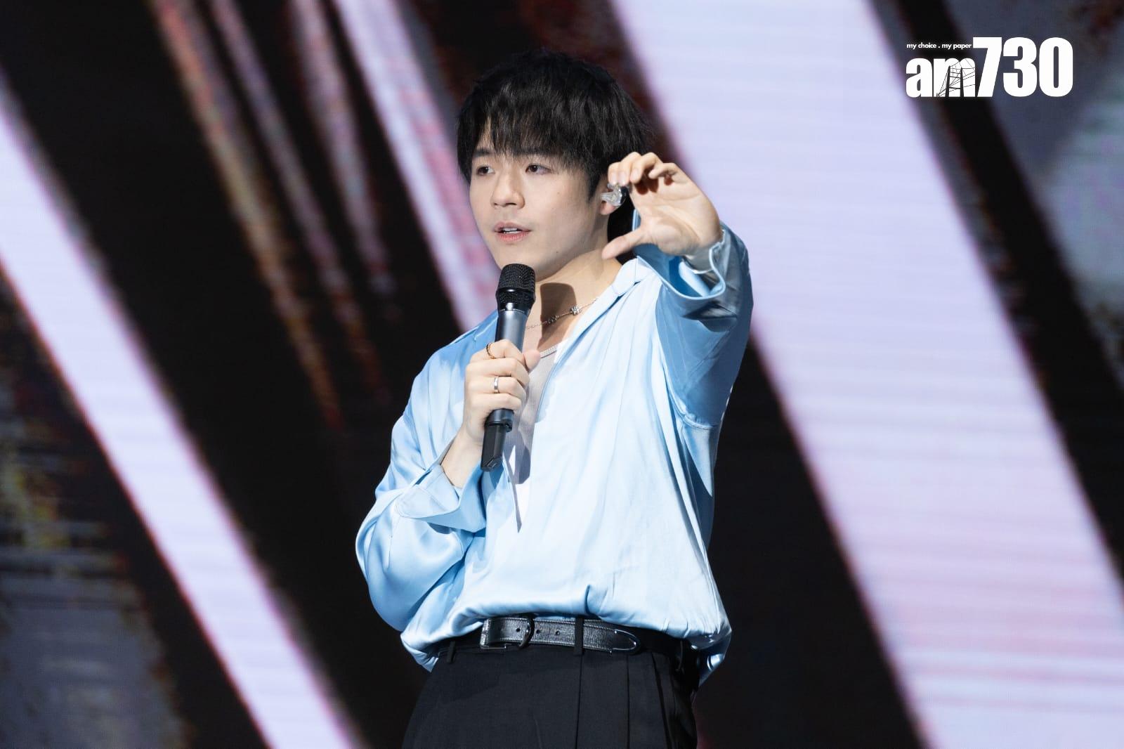 陳卓賢移師會展與3000位粉絲慶祝。