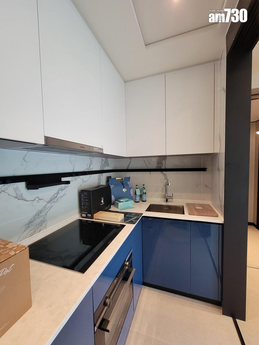 University Hill示範單位|直擊高層兩房及三房 景觀多元 一款更附設家具|多圖有片