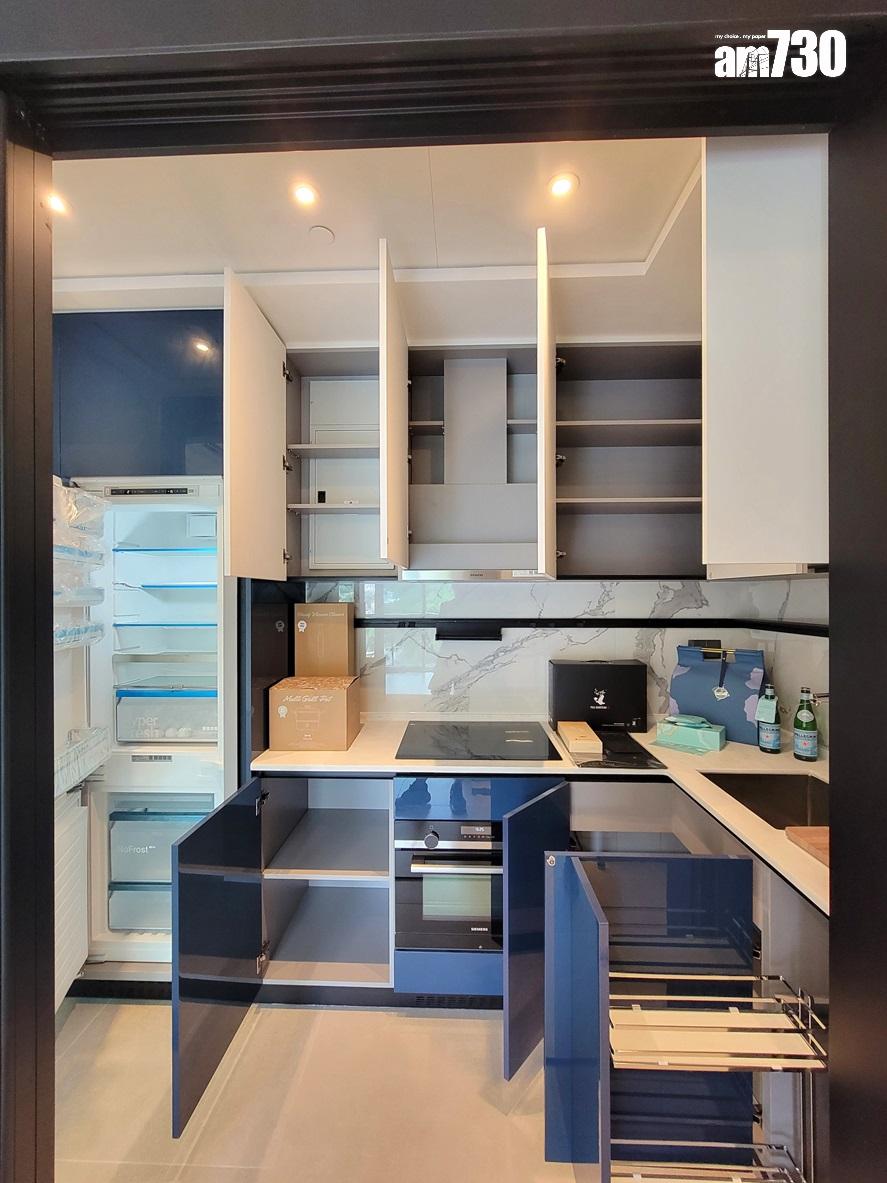 University Hill示範單位|直擊高層兩房及三房 景觀多元 一款更附設家具|多圖有片