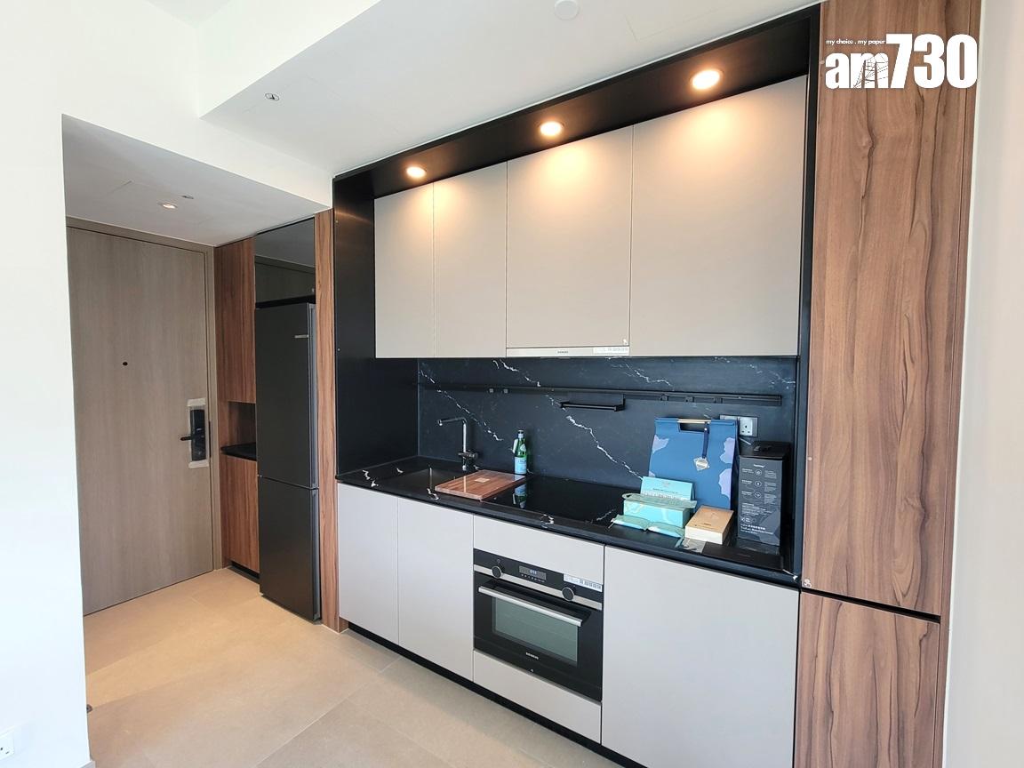 University Hill示範單位|直擊高層兩房及三房 景觀多元 一款更附設家具|多圖有片