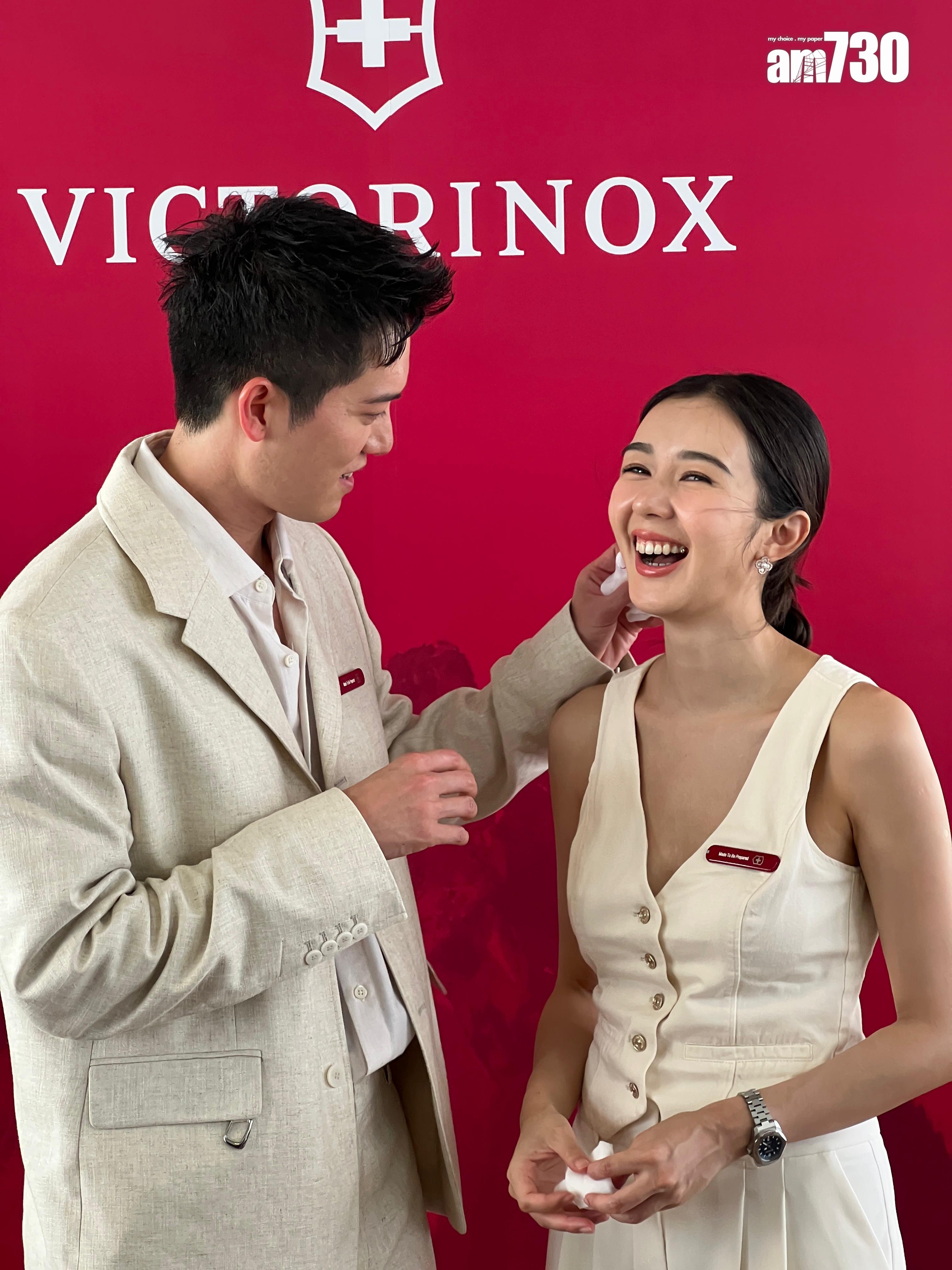 盛勁為主動為老婆印汗,麥明詩笑得好開心。