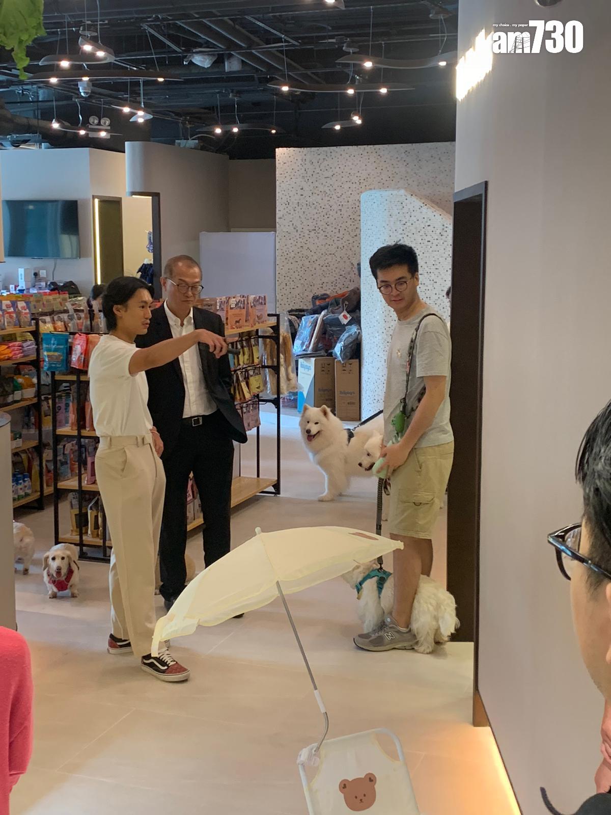 盧寵茂現身黃竹坑SOUTHSIDE 撐愛女寵物店開張(吳浩南攝)