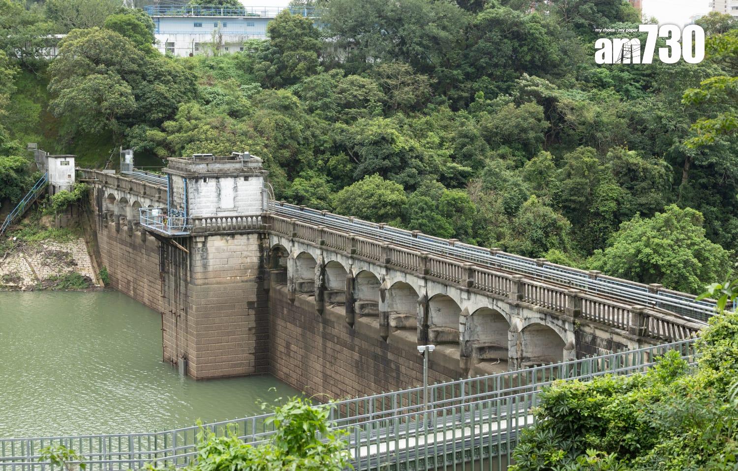 稱以人性化方式調整水費 水務署署長:不會突然加好多(蘇文傑攝)