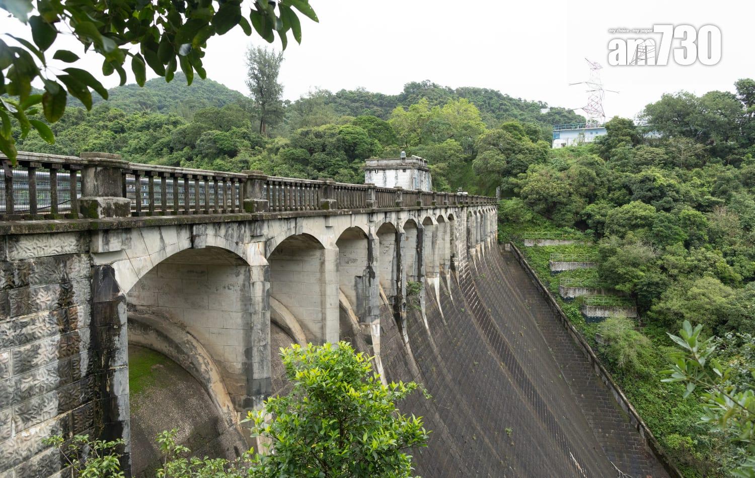 稱以人性化方式調整水費 水務署署長:不會突然加好多(蘇文傑攝)