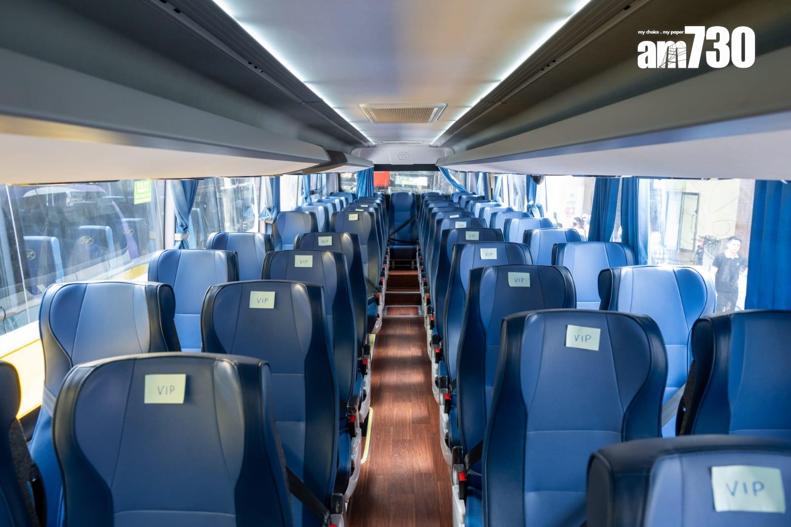 引入首輛電動旅遊巴投入跨境服務 明起免費試搭一個月 (陳奕釗攝)