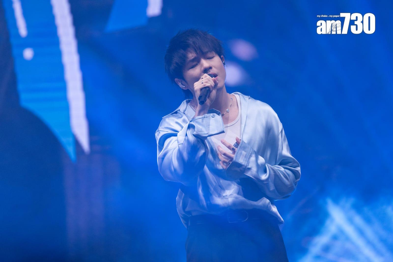 陳卓賢移師會展與3000位粉絲慶祝。 (蘇文傑攝)