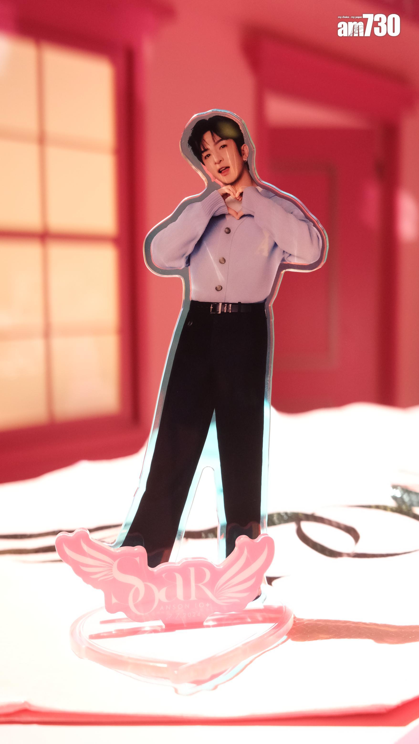 生日主題人形立牌 $129