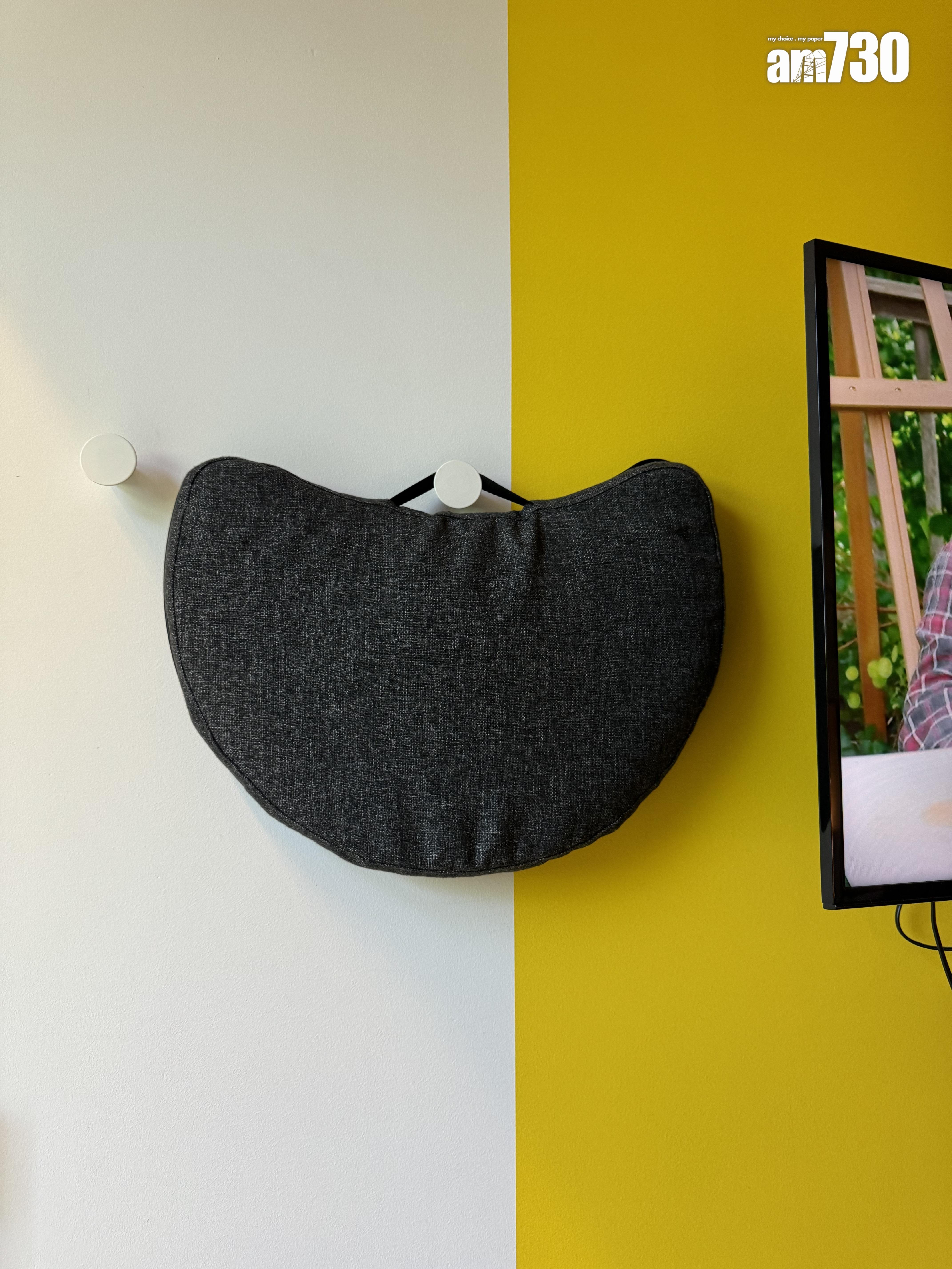 Cabin room外有手提電腦座。