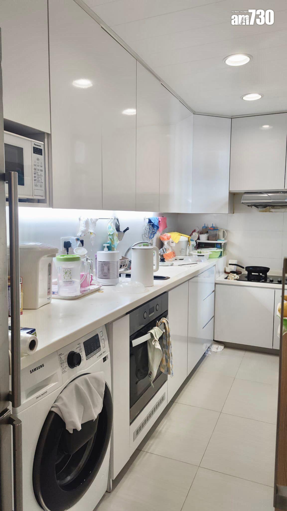 業主要求先出價先准睇樓 4客齊爭三房海景樓王戶 呎價不足1.1萬|有圖