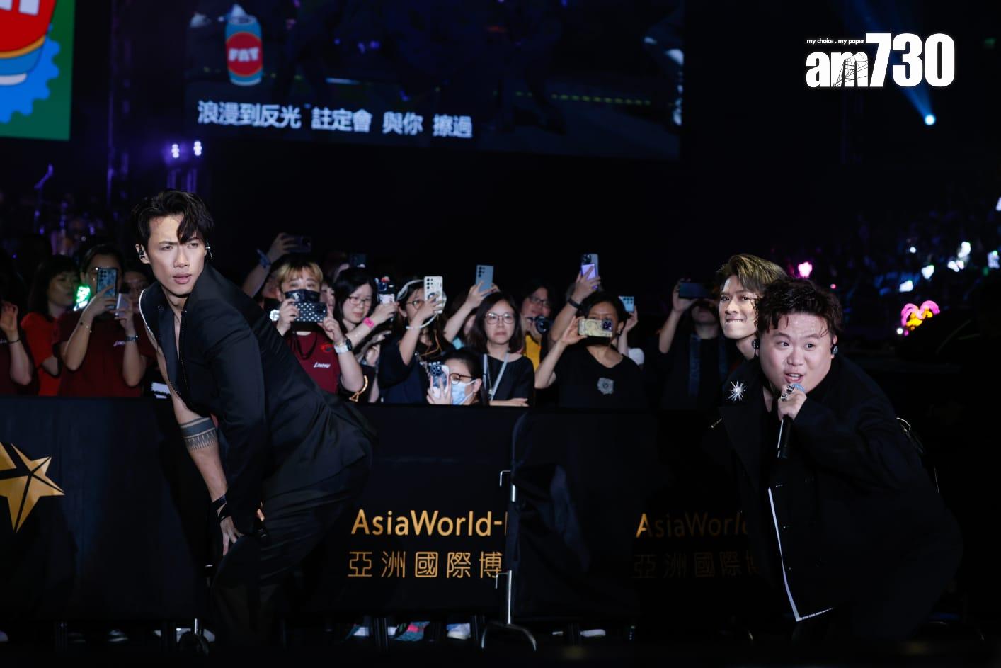 Stanley在《Katch the POP》音樂會奉上跳唱新歌,並與Frankie、肥仔和Dee哥獻上多首跳唱歌。(蘇文傑攝)