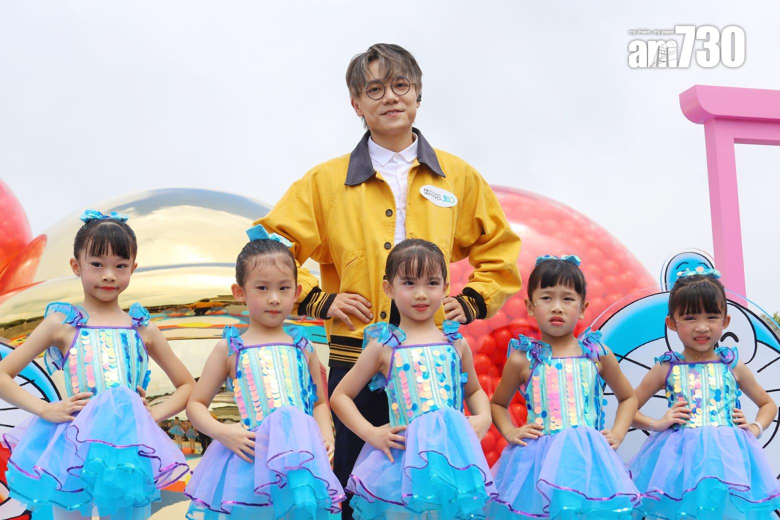 林家謙出席《100%多啦A夢&FRIENDS》展覽活動,並獻唱《神奇的糊塗魔藥》。(羅錦鴻攝)