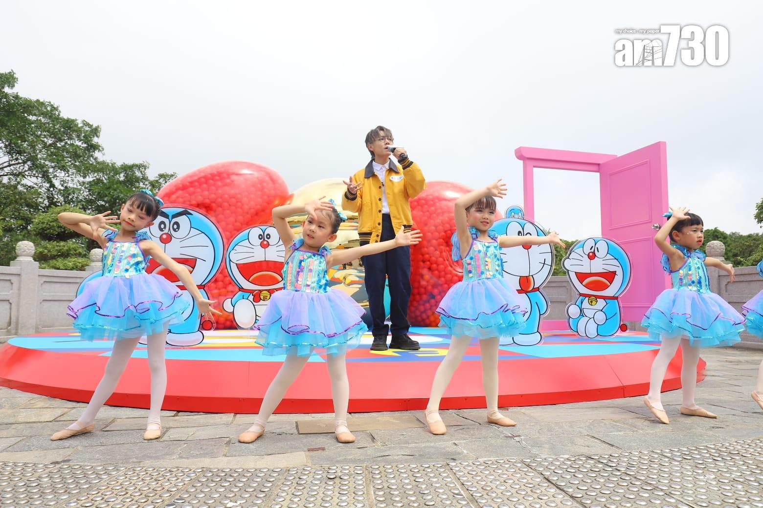 林家謙出席《100%多啦A夢&FRIENDS》展覽活動,並獻唱《神奇的糊塗魔藥》。(羅錦鴻攝)