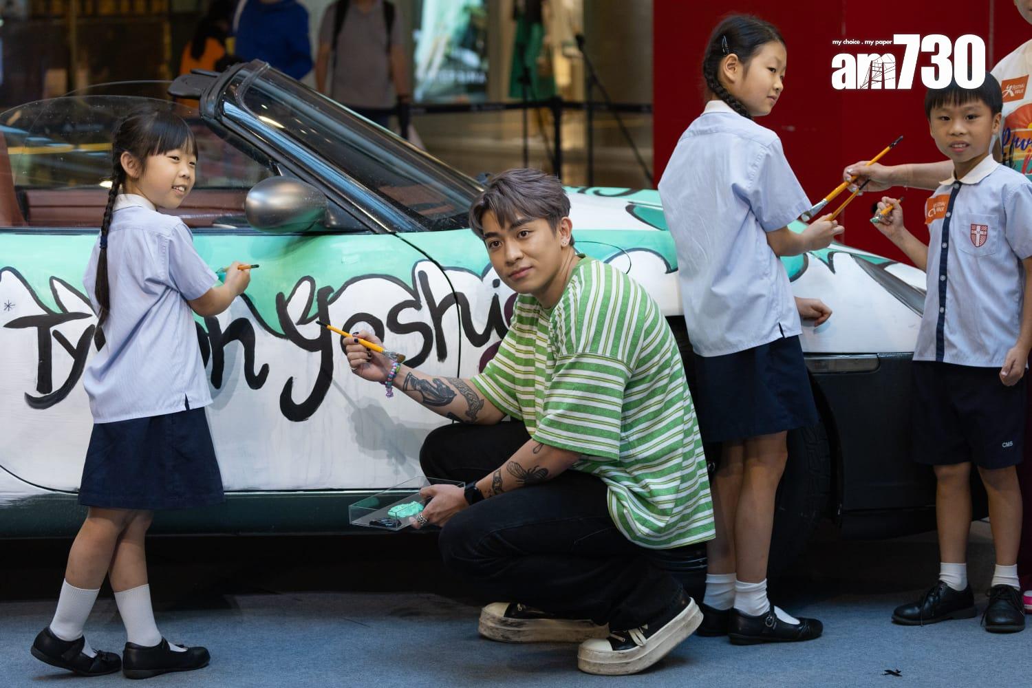 Tyson Yoshi大讚校長開明,請他做講座並舉辧創意展覽活動。(蘇文傑攝)