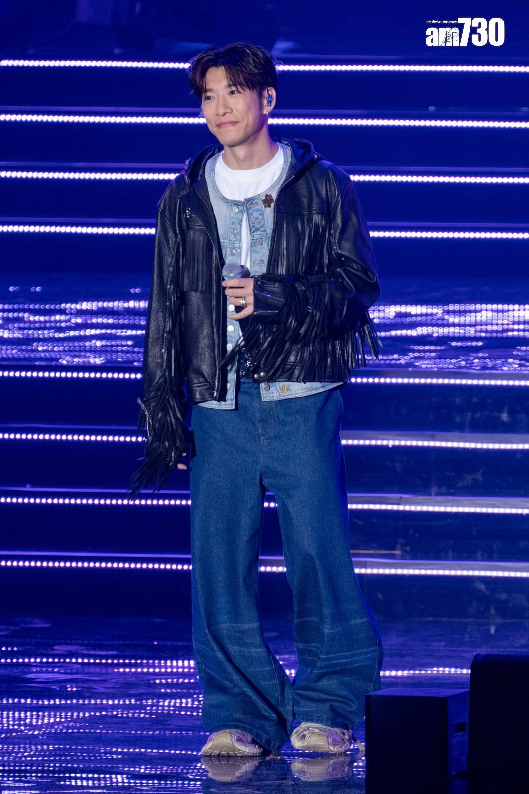 洪嘉豪的《只要你不尷尬》獲頒「十大中文金曲獎」。(陳奕釗攝)