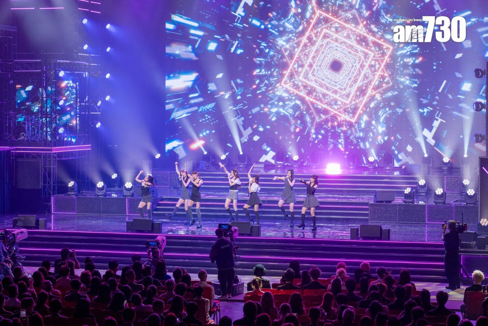 Lolly Talk僅得7人上台,成員阿蛋有傷在身未能出席。(陳奕釗攝)