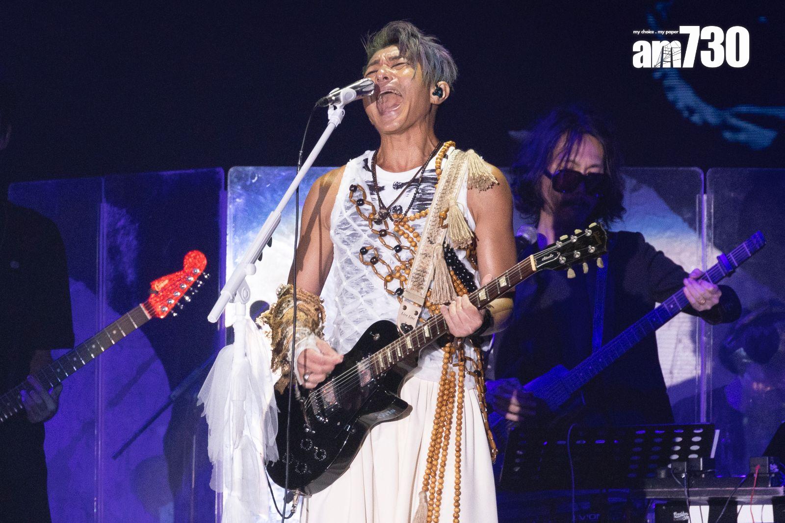 周國賢以rock爆造型接連唱出多首搖滾歌曲。(蘇文傑攝)