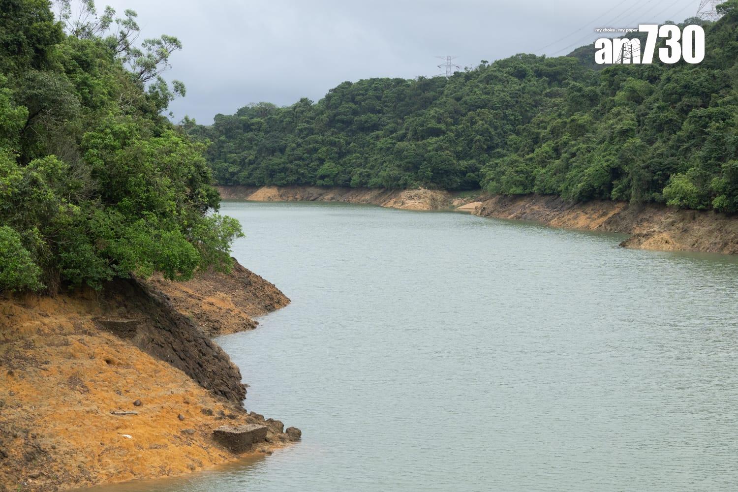 稱以人性化方式調整水費 水務署署長:不會突然加好多(蘇文傑攝)
