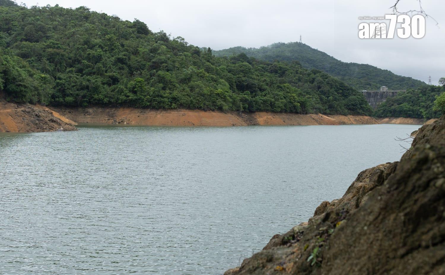 稱以人性化方式調整水費 水務署署長:不會突然加好多(蘇文傑攝)