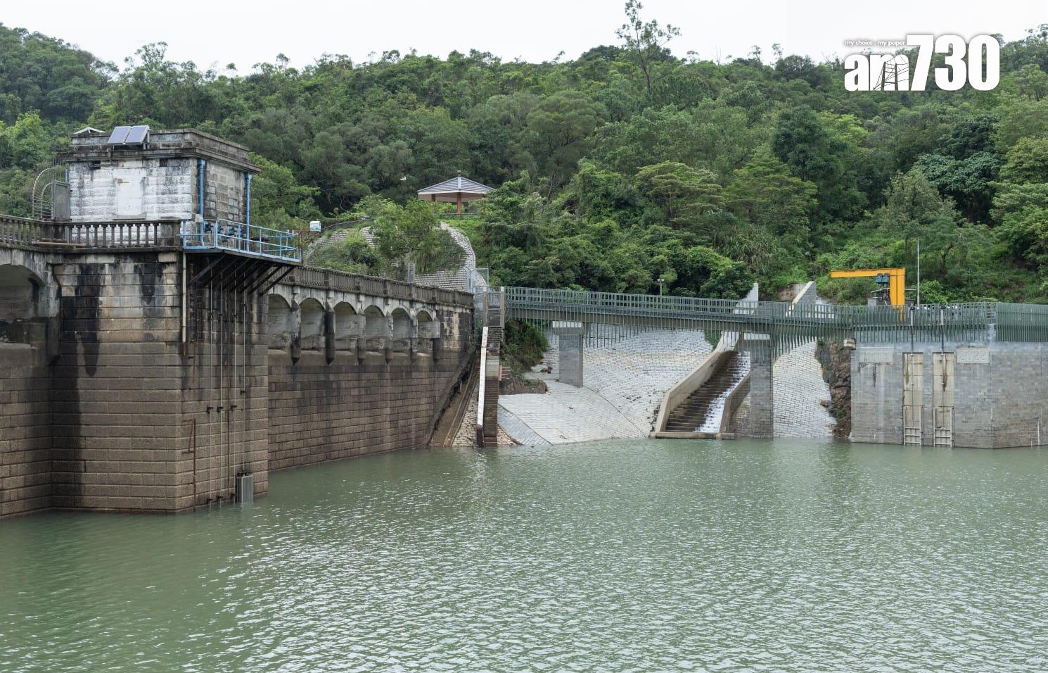 稱以人性化方式調整水費 水務署署長:不會突然加好多(蘇文傑攝)