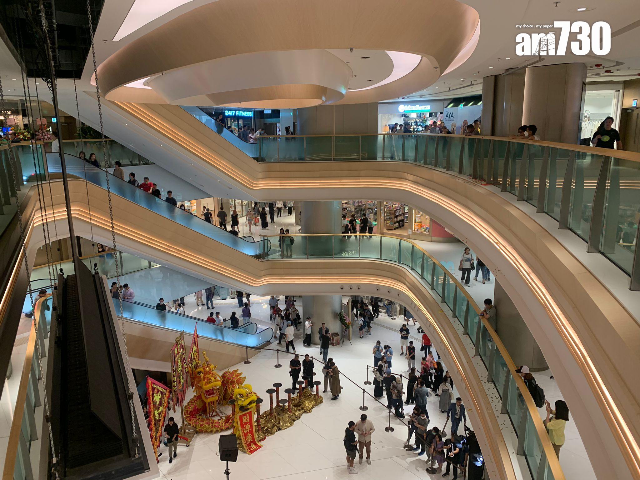 黃竹坑站THE SOUTHSIDE商場全面試業(吳浩南攝)