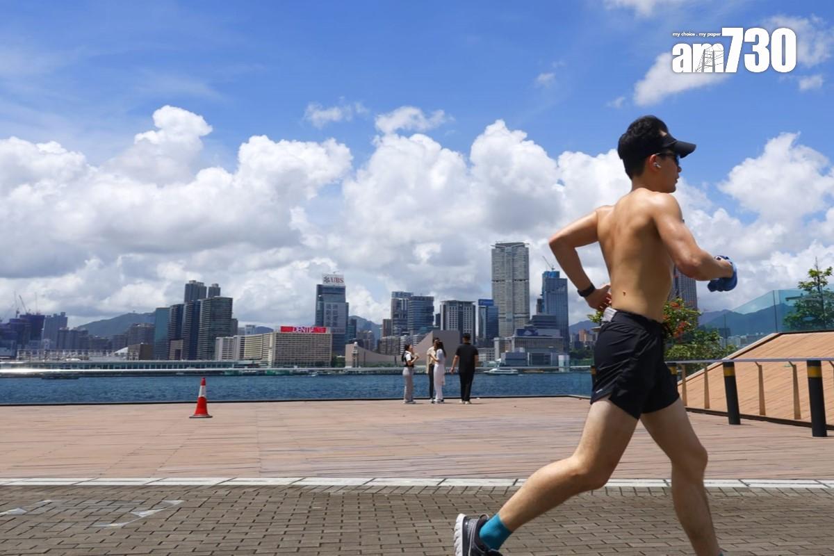 本港近期天氣持續酷熱。(林俊源攝)