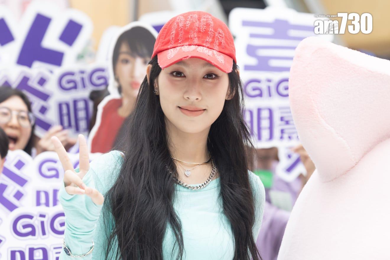 炎明熹離巢風波後首現身。 (蘇文傑攝)