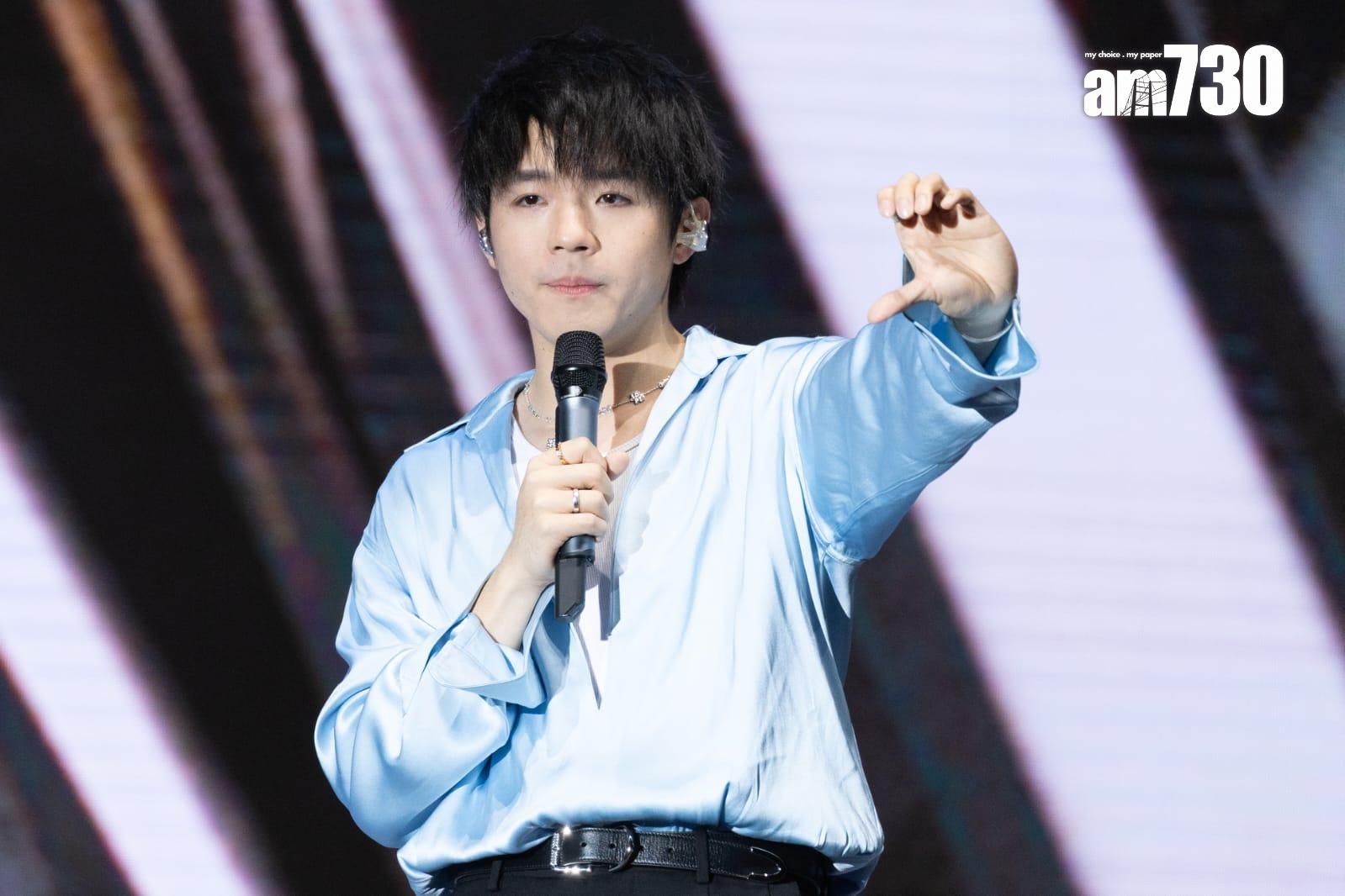 陳卓賢移師會展與3000位粉絲慶祝。 (蘇文傑攝)