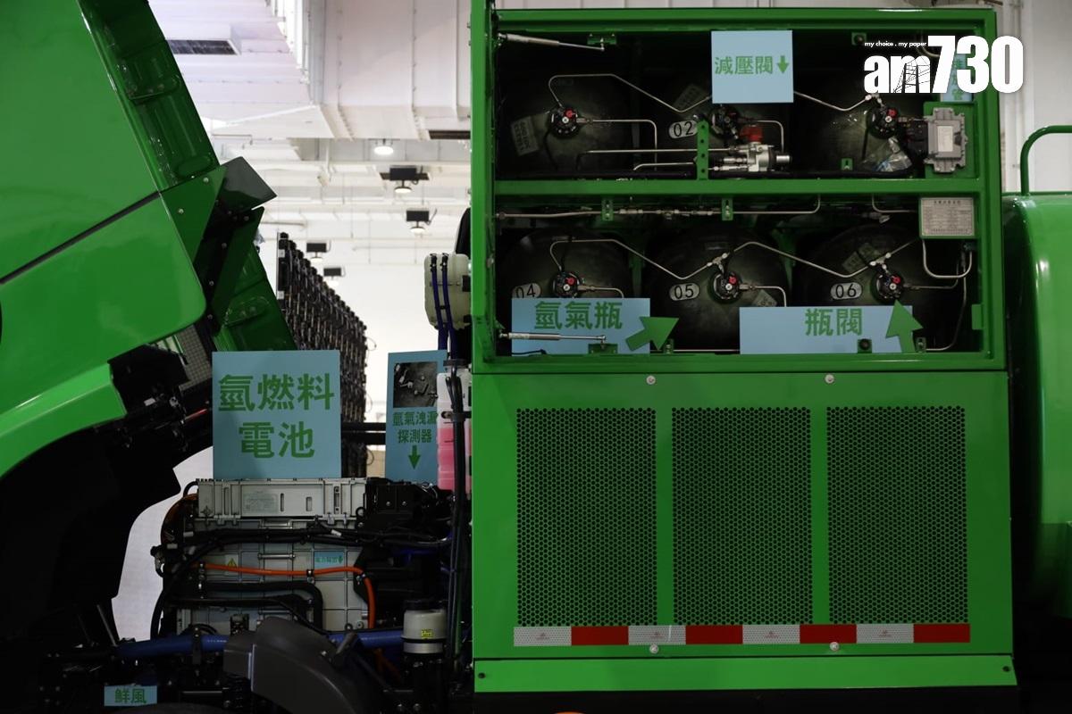 食環署將試驗3輛左軚氫能電動洗街車。(鍾式明攝)
