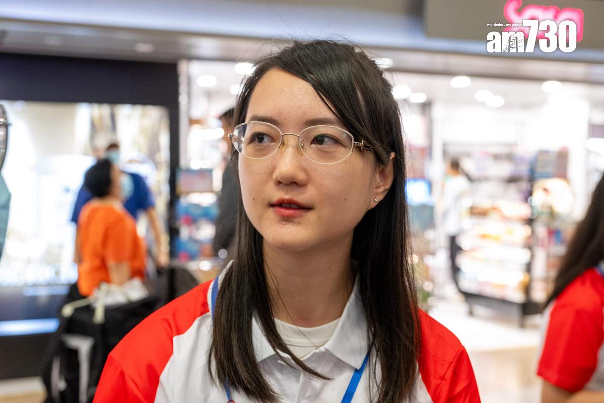 梁同學稱「夕發朝至」高鐵有不少好處。(陳奕釗攝)