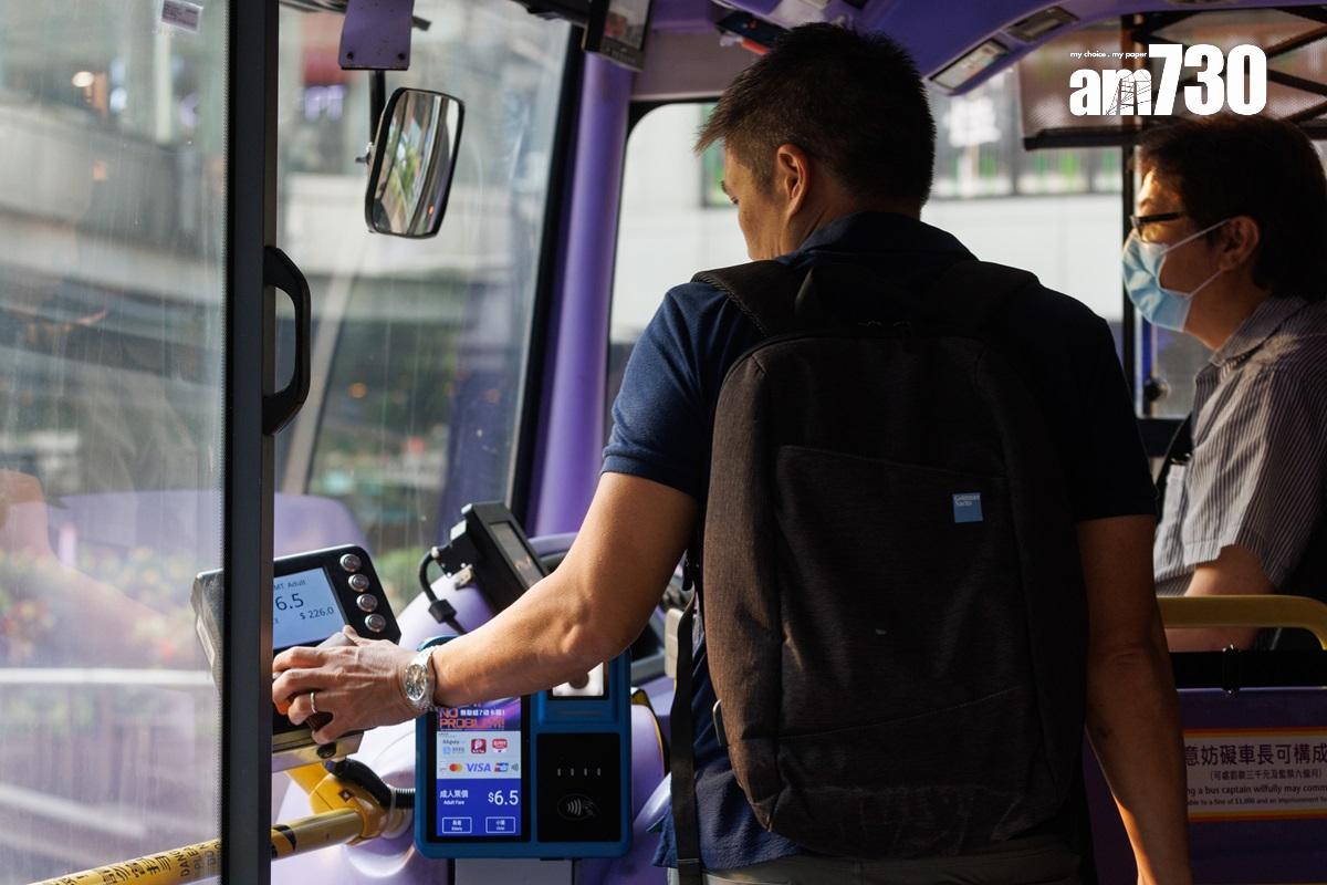 城巴預告有必要按年檢視車費水平。(資料圖片/蘇文傑攝)