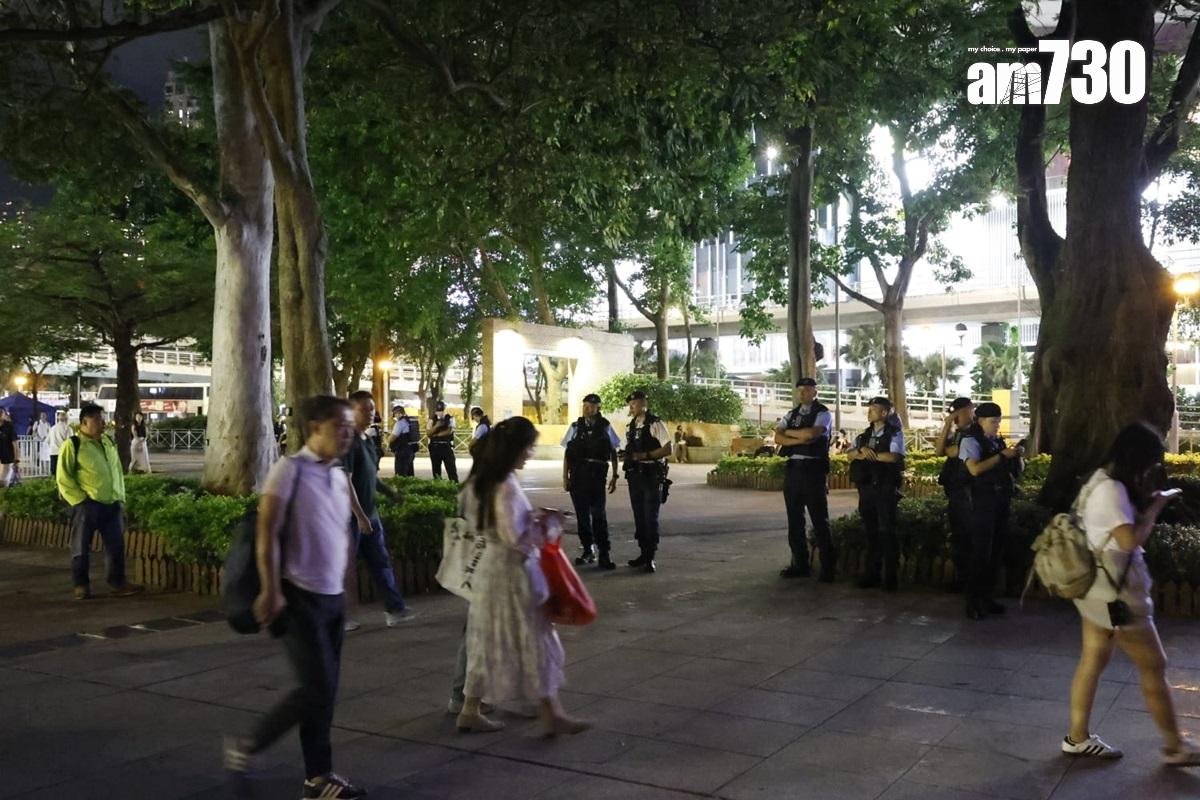 維多利亞公園一帶有大批警員站崗。(林俊源攝)