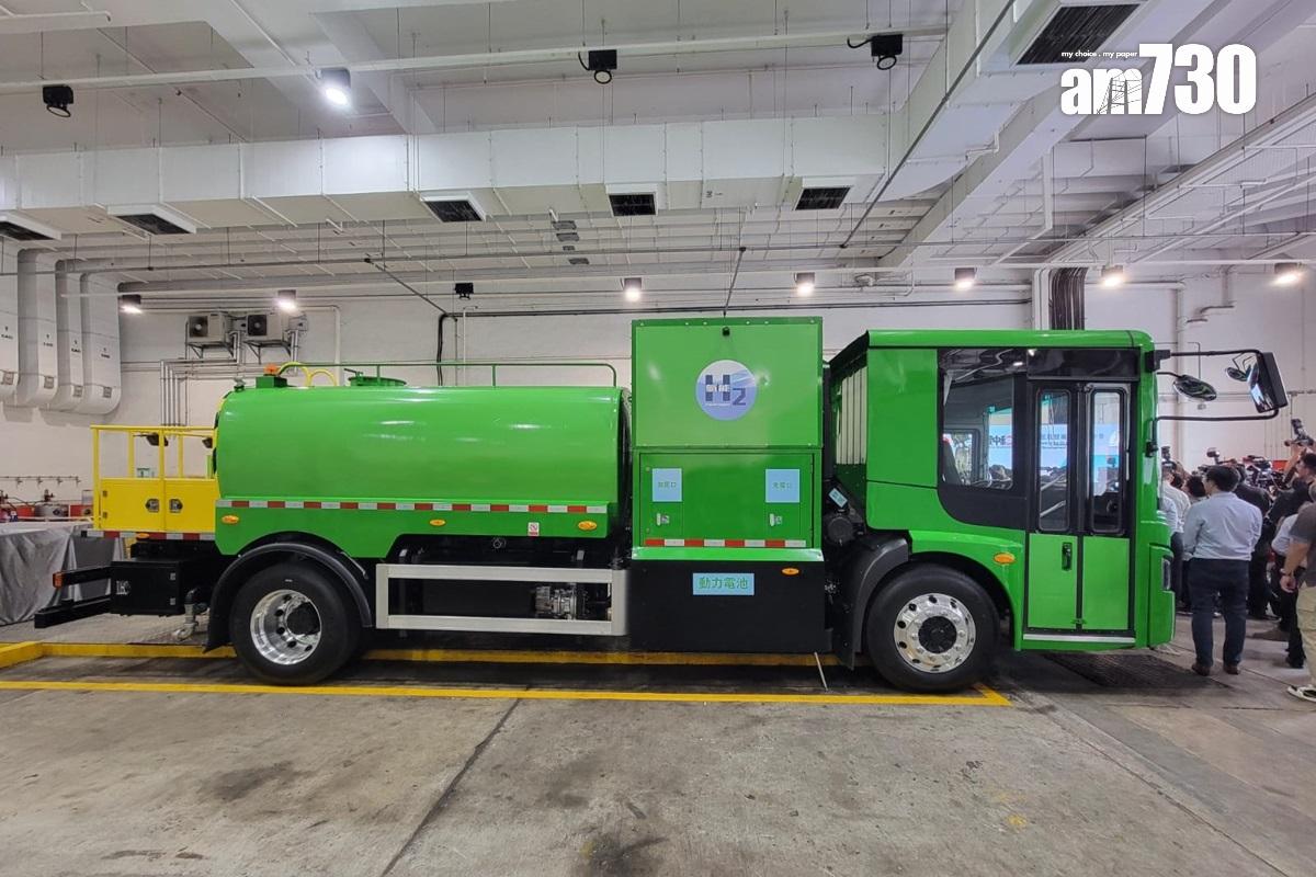 食環署將試驗3輛左軚氫能電動洗街車。(鍾式明攝)