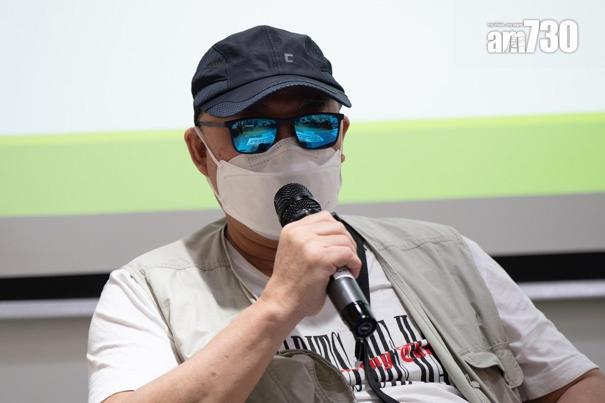 甄俊傑直言,公營醫療服務加價會對他造成很大負擔。(林靄怡攝)