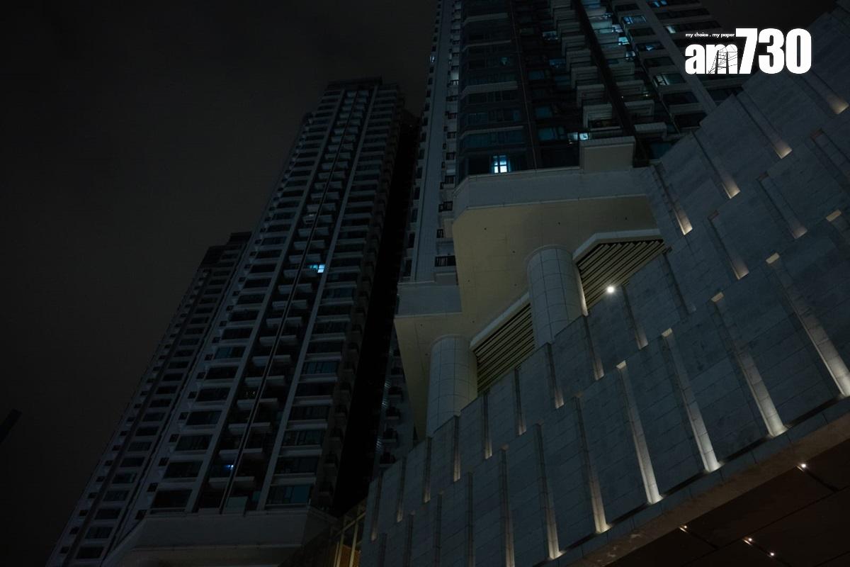 現崇山部分住宅晚上突然停電。(陳奕釗攝)