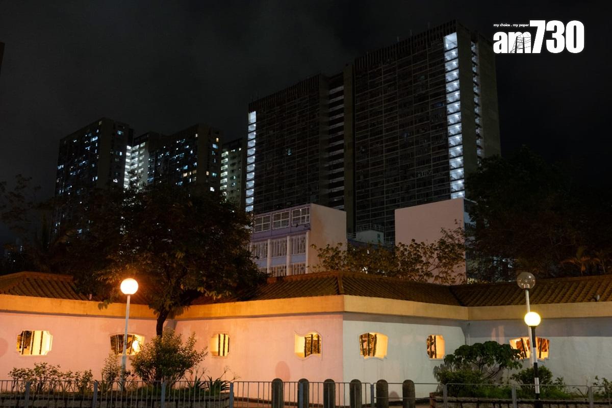 黃大仙下邨龍光樓晚上突然停電。(陳奕釗攝)