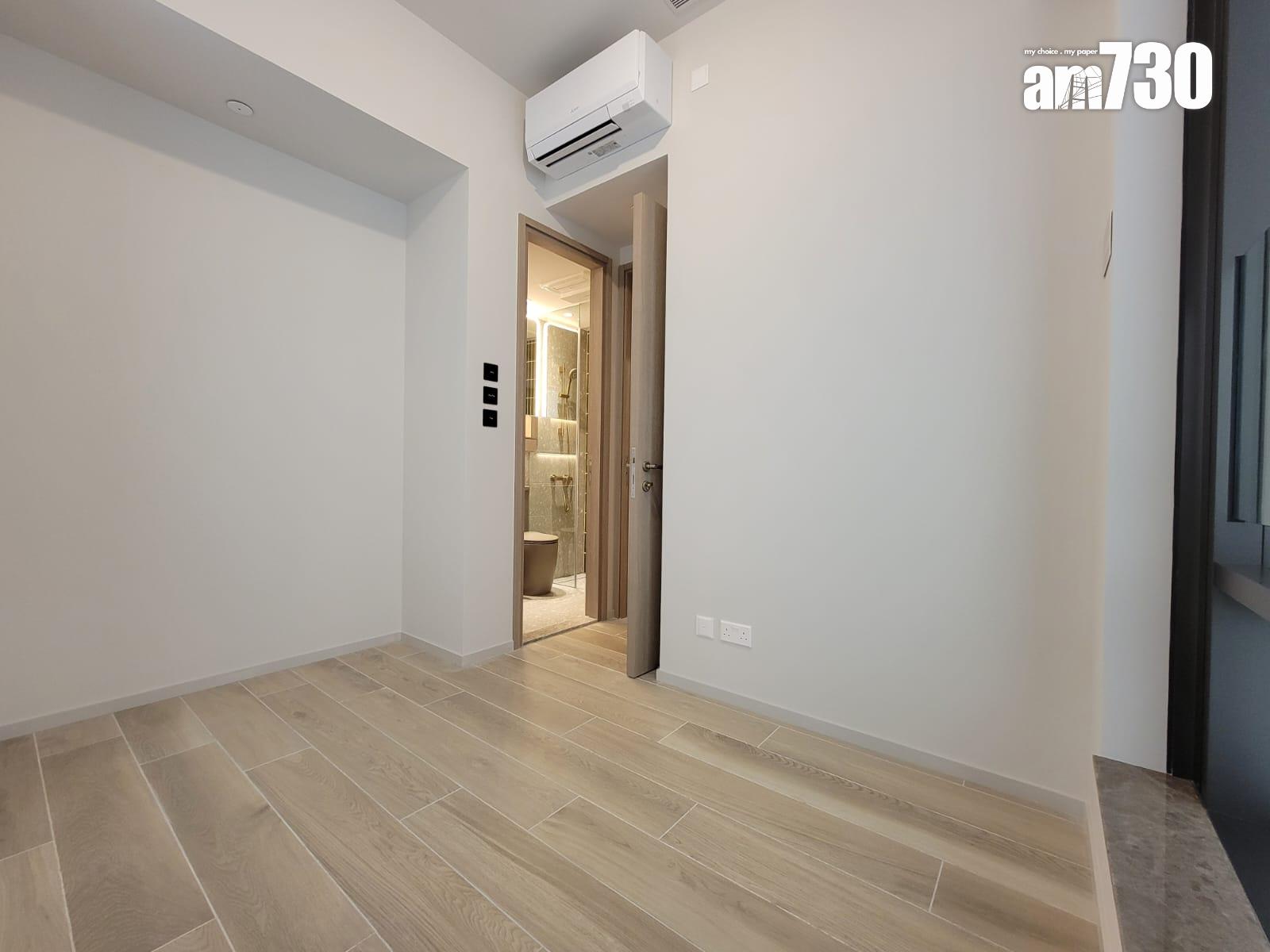 柏蔚森I示範單位|560呎交樓標準三房套曝光 客廳寬敞易擺家具(多圖有片)|啟德新盤