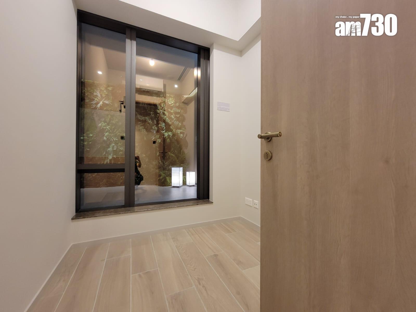 柏蔚森I示範單位|560呎交樓標準三房套曝光 客廳寬敞易擺家具(多圖有片)|啟德新盤