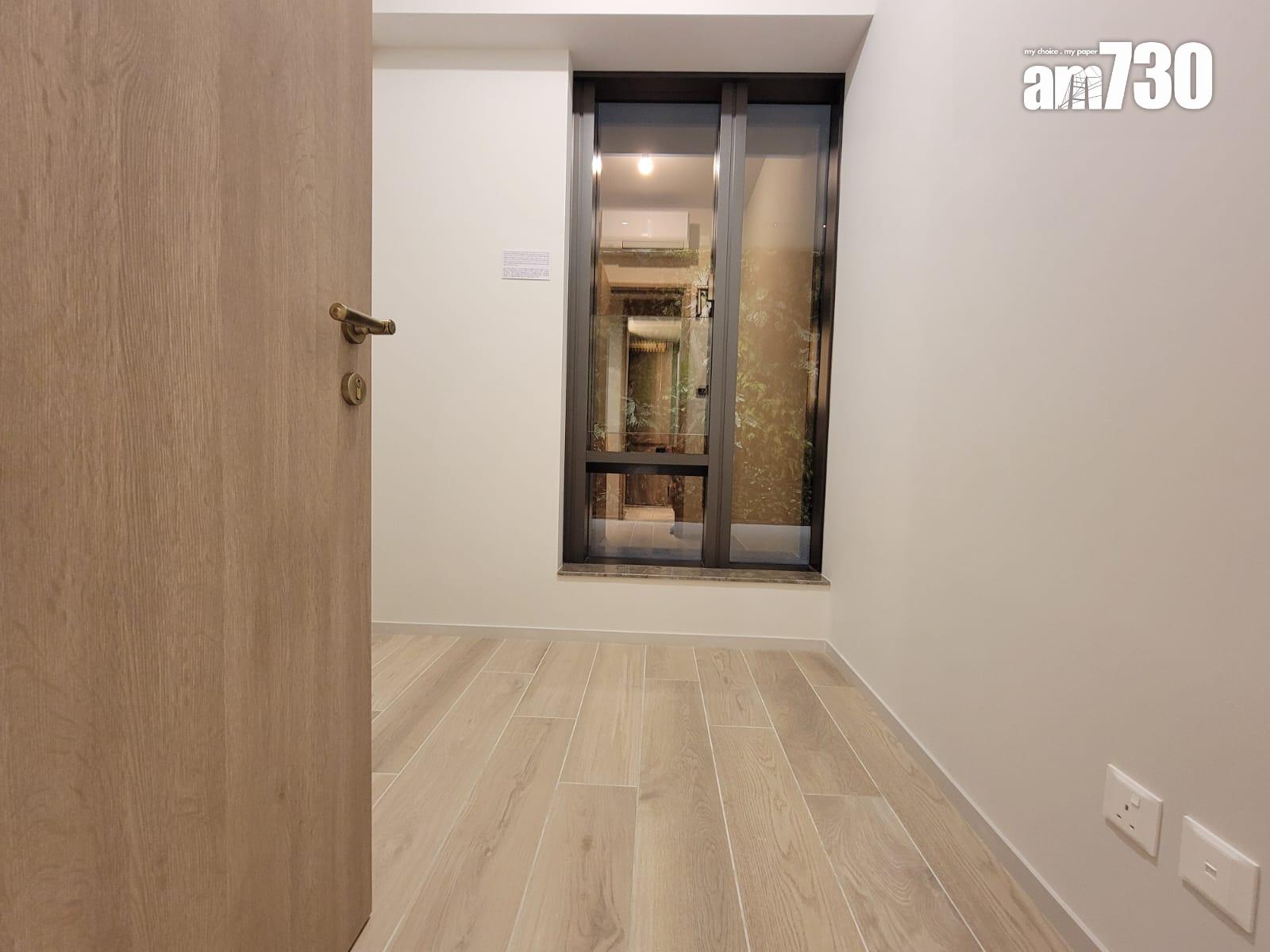 柏蔚森I示範單位|560呎交樓標準三房套曝光 客廳寬敞易擺家具(多圖有片)|啟德新盤