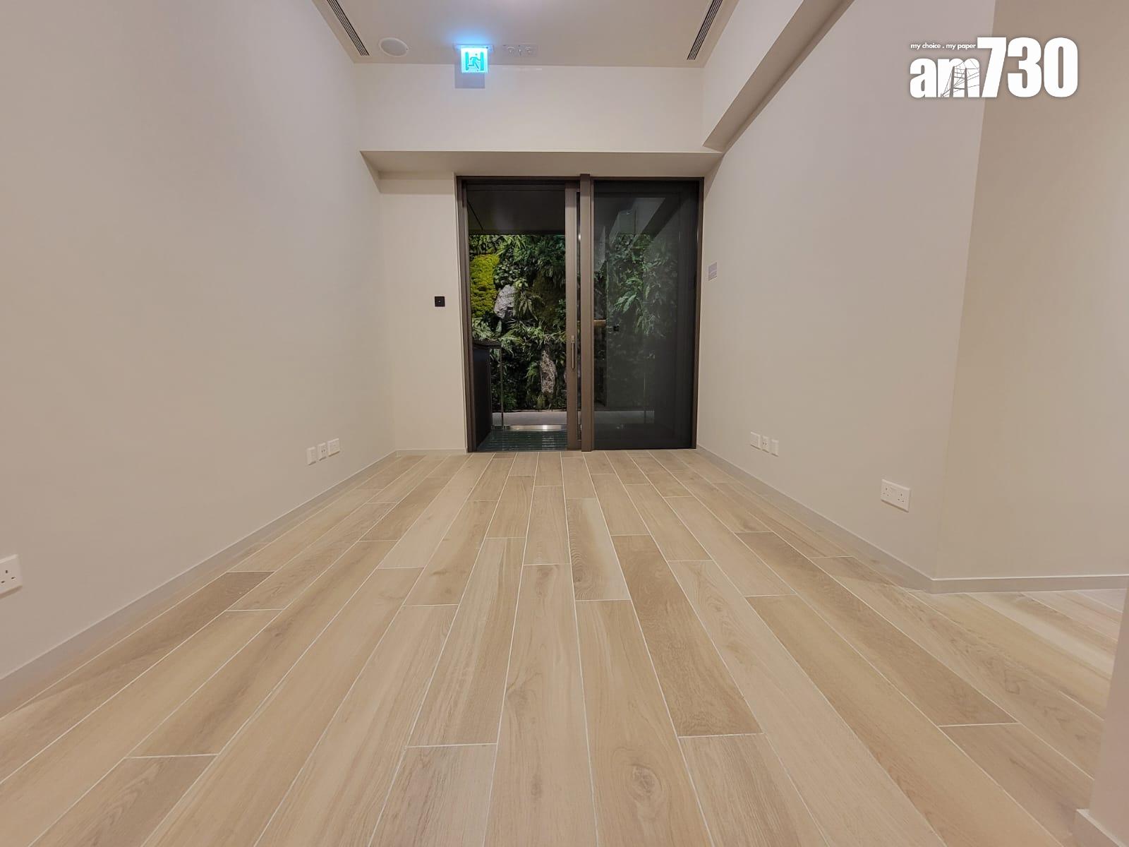 柏蔚森I示範單位|560呎交樓標準三房套曝光 客廳寬敞易擺家具(多圖有片)|啟德新盤