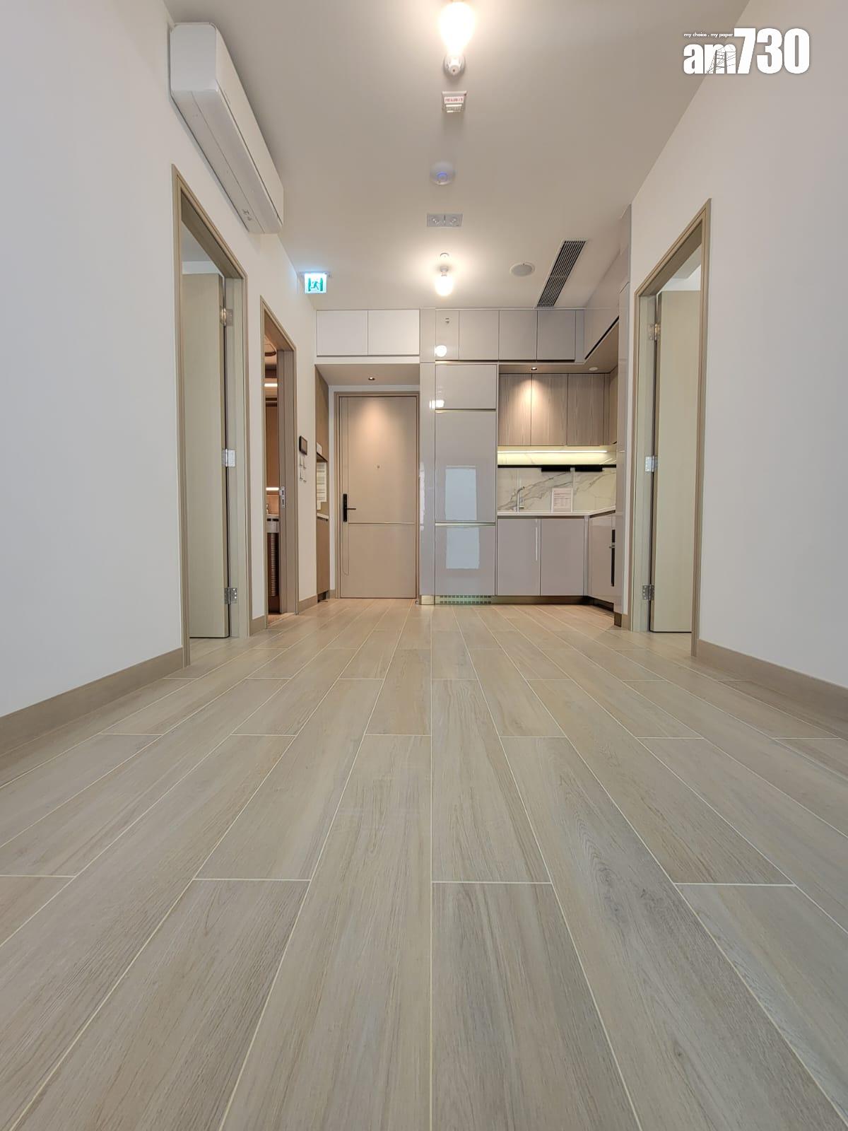 意嵐示範單位|一房及兩房採開廚設計 淺木色儲物櫃空間足|多圖有片