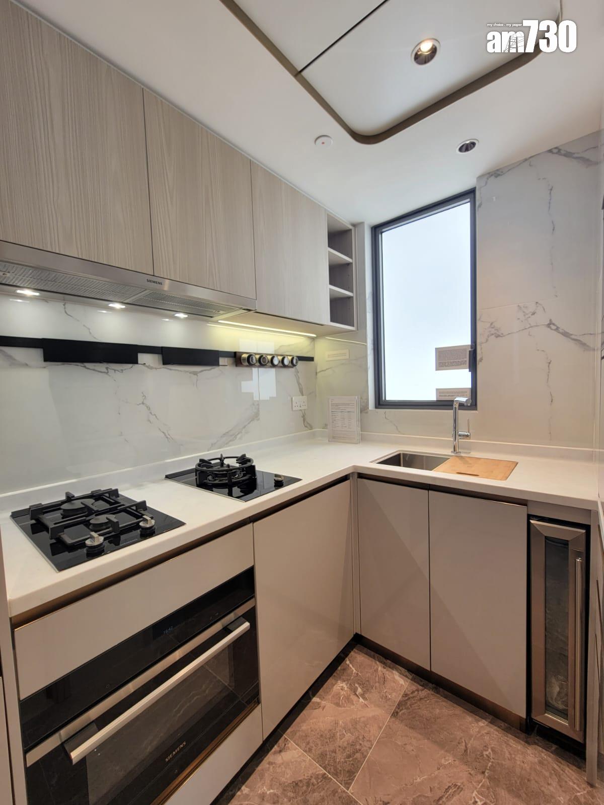 意嵐示範單位|653呎三房長方形客飯廳寬敞實用 輕鬆擺放大型家具(多圖有片)|屯門新盤