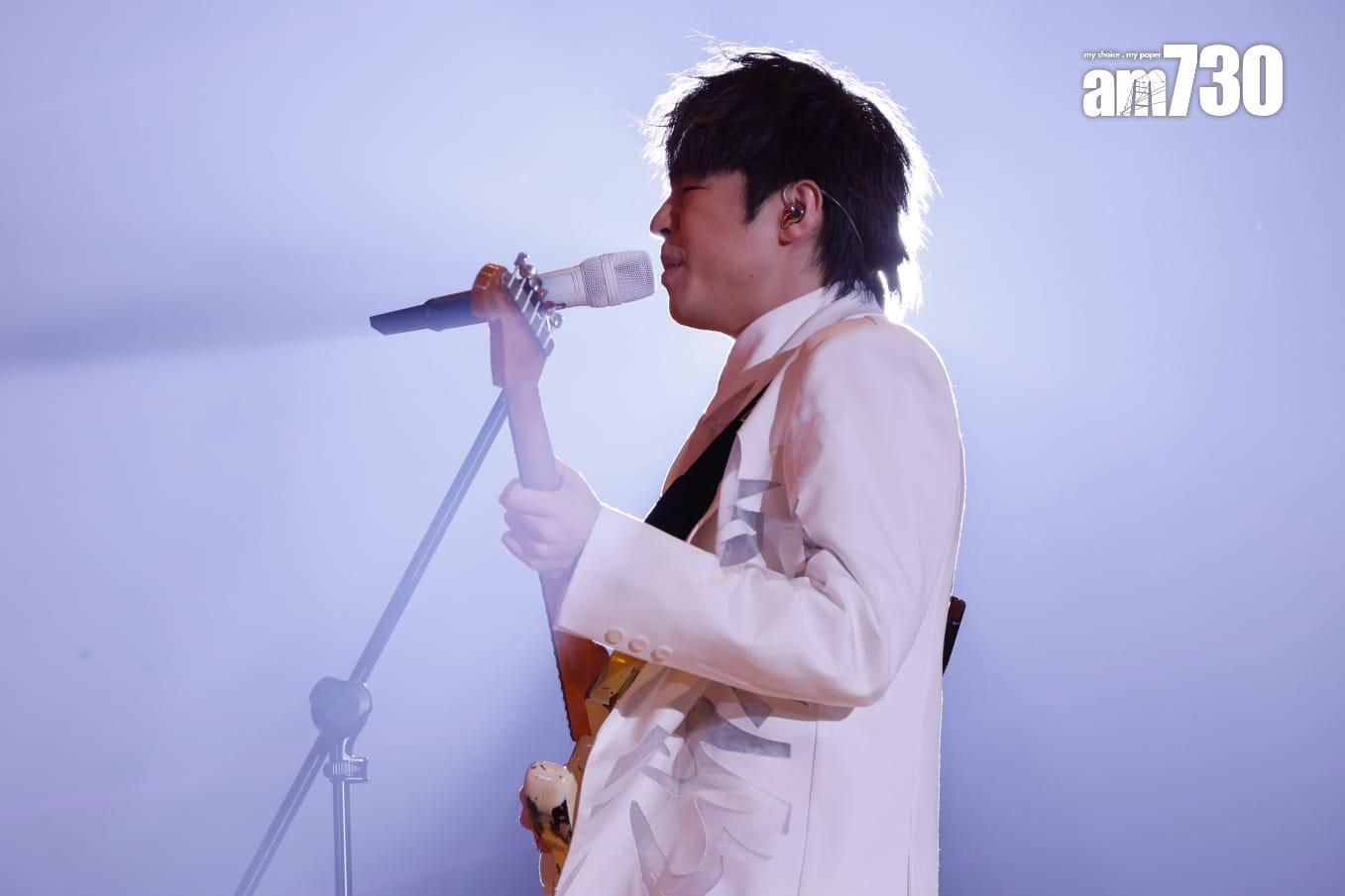 陳卓賢亞博開鑼,以白馬王子look登場。 (蘇文傑攝)