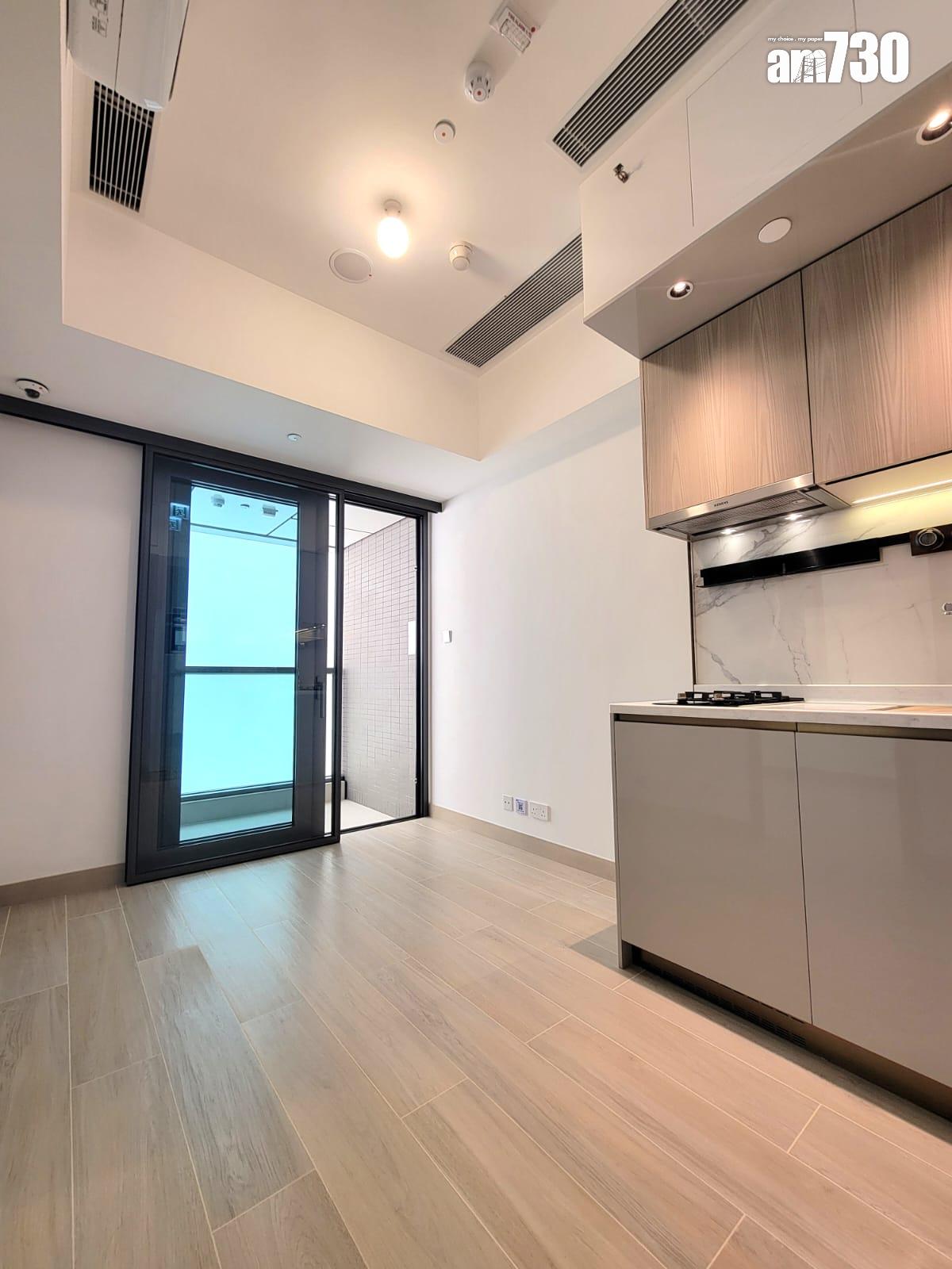 意嵐示範單位|一房及兩房採開廚設計 淺木色儲物櫃空間足|多圖有片