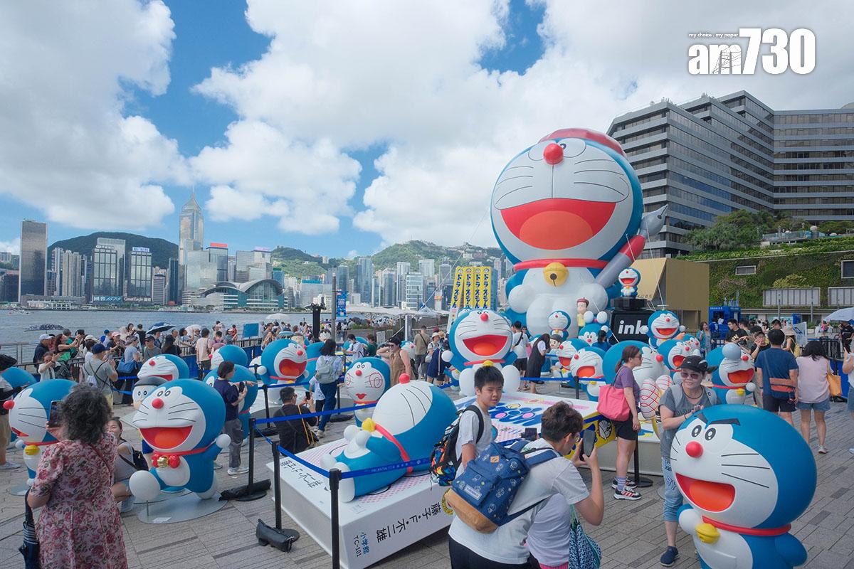 在尖沙咀舉行的多啦A夢展覽首日,吸引不少公眾到場遊覽。(資料圖片/中通社)
