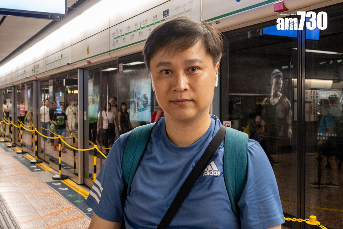 梁先生專程到太子站了解港鐵處理方法,表示「港鐵今次做得唔錯」。(陳奕釗攝)