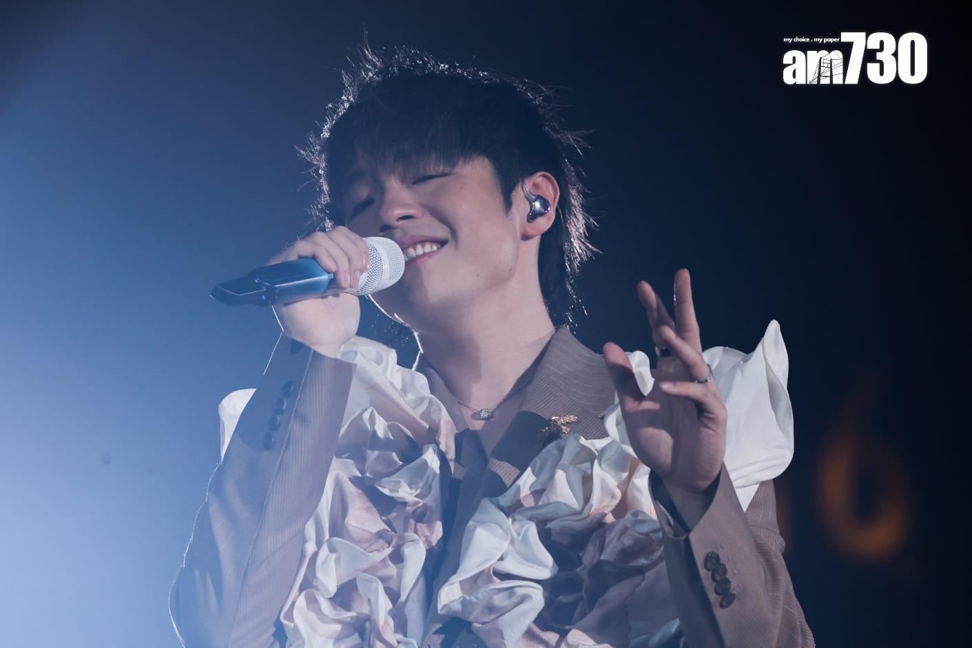 除了大唱多首自己代表作外,Ian還演繹不少前輩作品。 (蘇文傑攝)