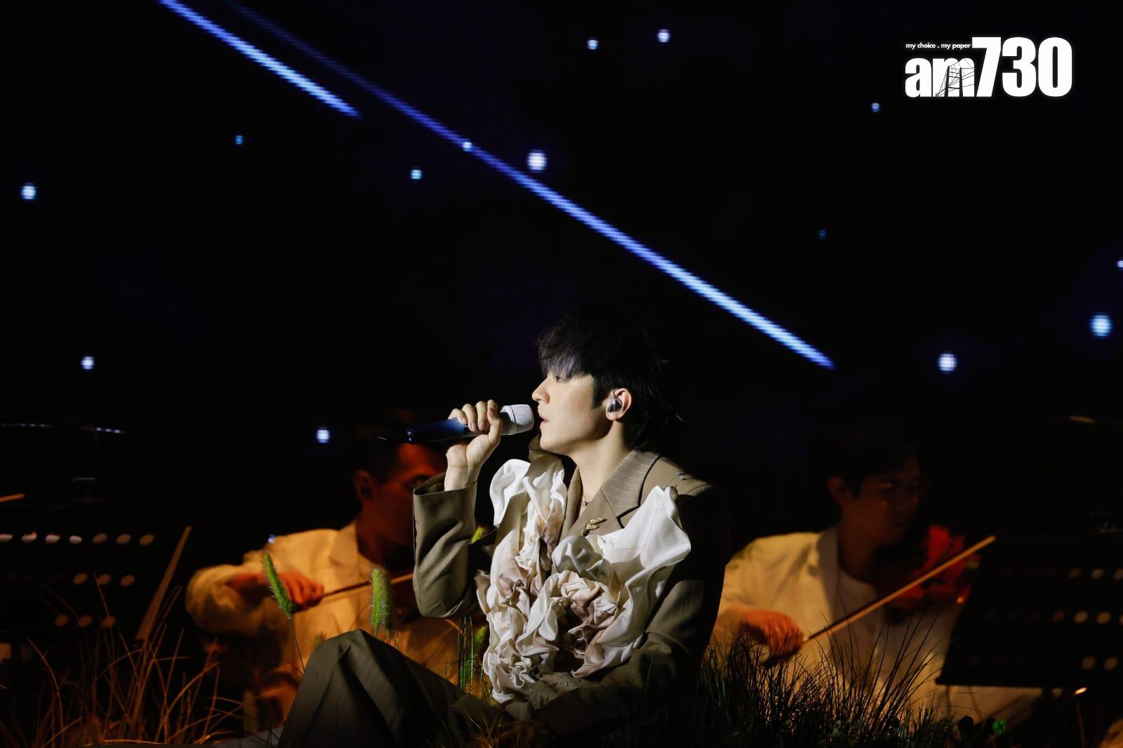 除了大唱多首自己代表作外,還演繹不少前輩作品。 (蘇文傑攝)