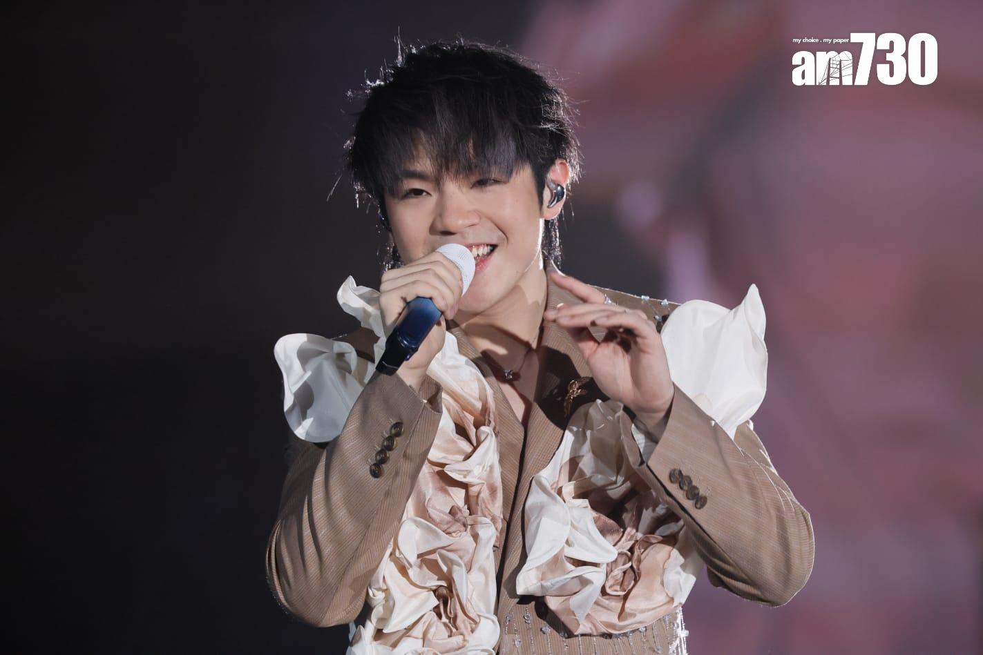 除了大唱多首自己代表作外,Ian還演繹不少前輩作品。 (蘇文傑攝)