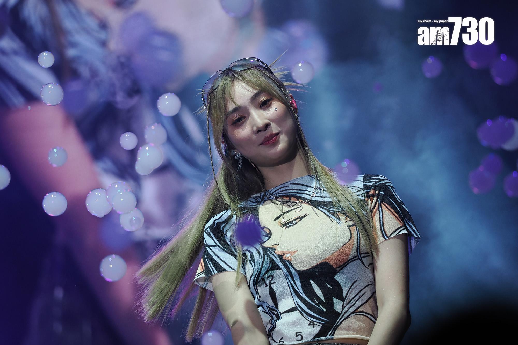 姚焯菲(Chantel)、鍾柔美(Yumi)和詹天文(Windy) 在旺角麥花臣場館舉行《音樂出沒:Let’s play together 演唱會》。