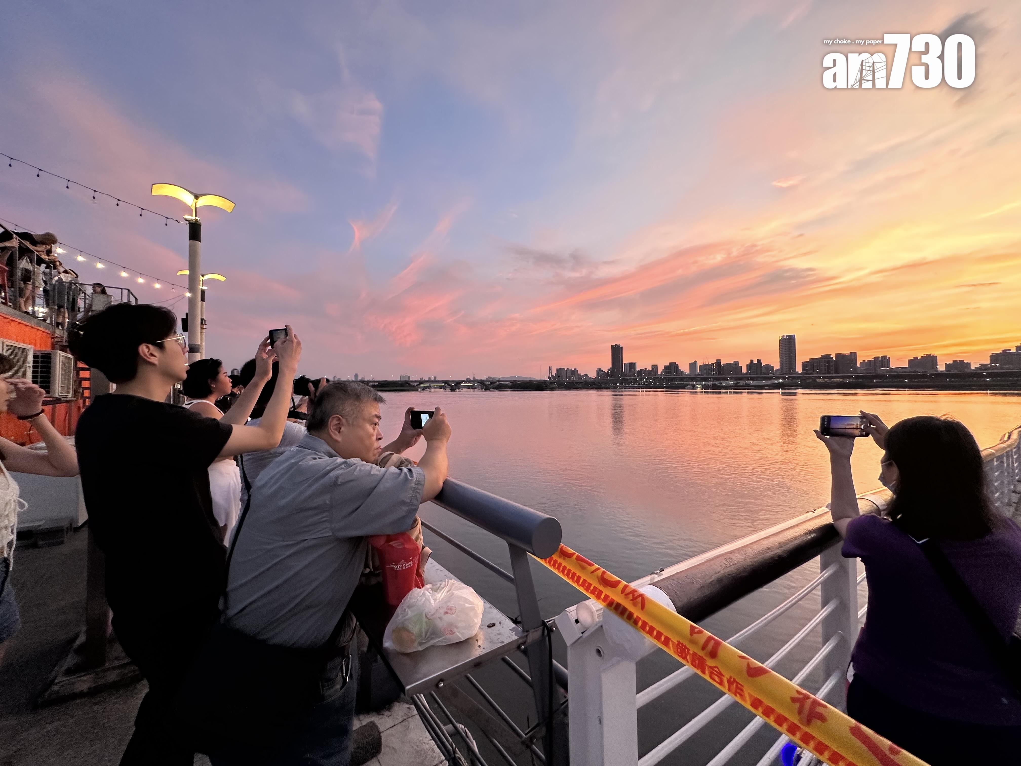 大稻埕碼頭一向是台北著名的夕陽打卡點,怎影都美。